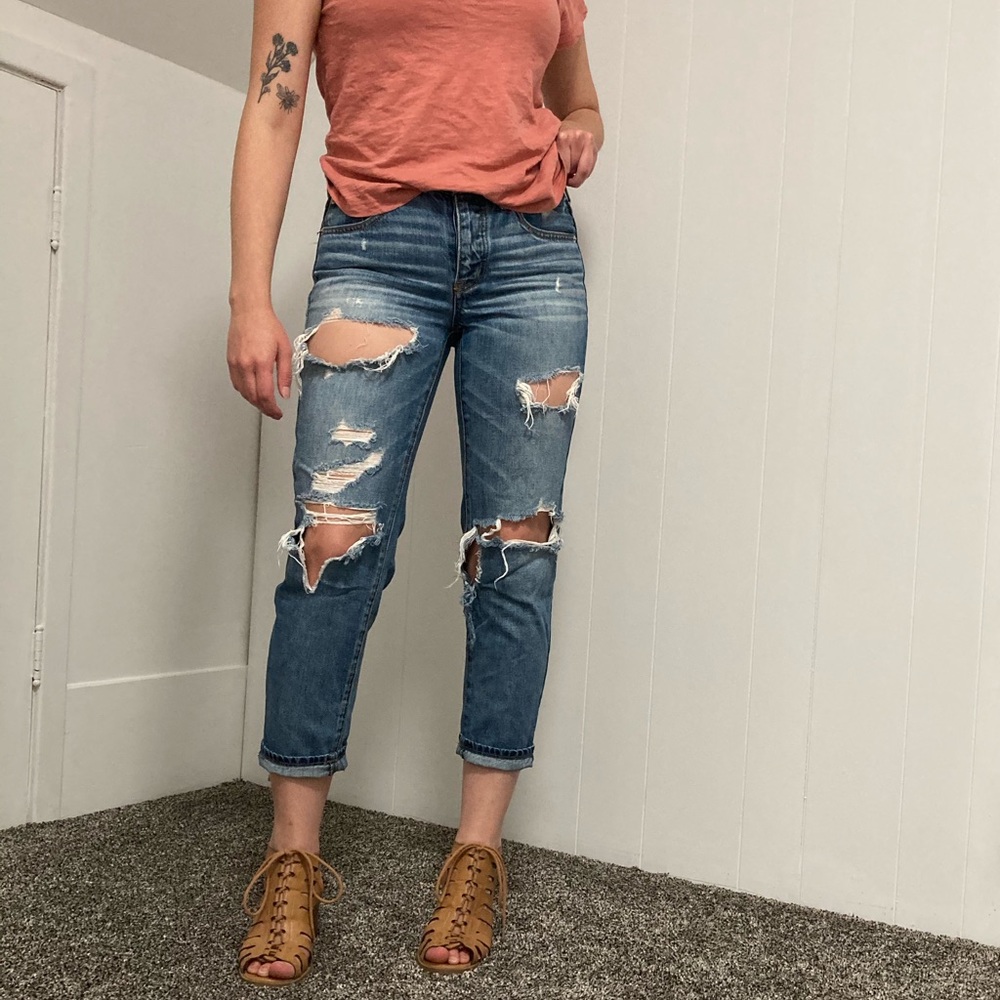 Distressed Boyfriend Jeans
